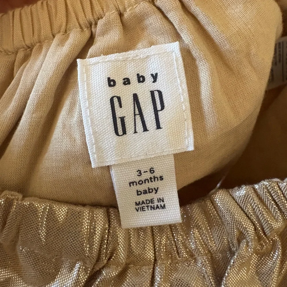 Baby GAP Gold Ruffled Kids Outfit